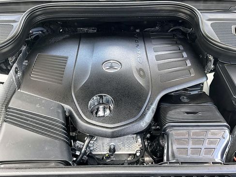 Used 2023 Mercedes-Benz GLS 450 4MATIC image 33