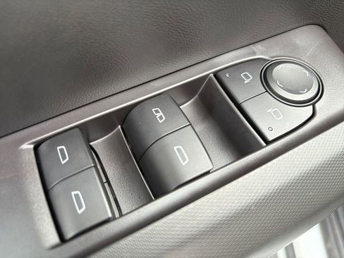 New 2025 Chevrolet Colorado LT w/ LT Convenience Package image 13