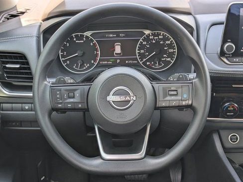 Used 2022 Nissan Rogue SV image 20