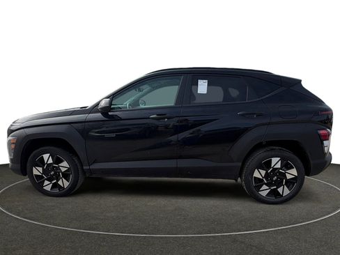 Used 2025 Hyundai Kona SEL image 2