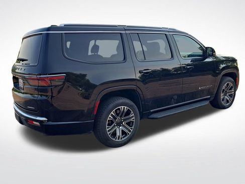 Used 2024 Jeep Wagoneer Series II AWD/4WD image 5