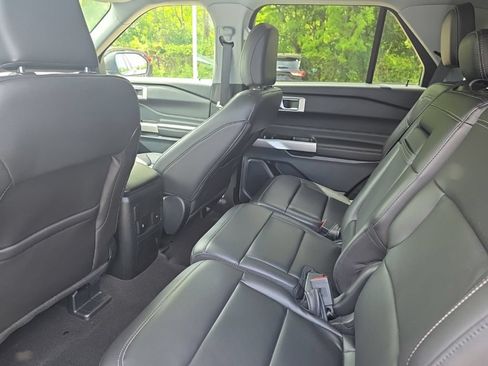 Certified 2023 Ford Explorer XLT w/ Equipment Group 202A AWD/4WD image 10