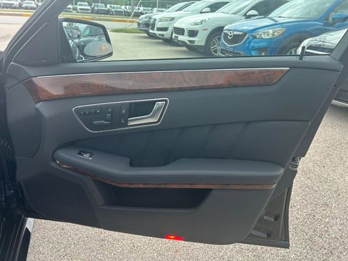 Used 2013 Mercedes-Benz E 350 BlueTEC Sedan image 26