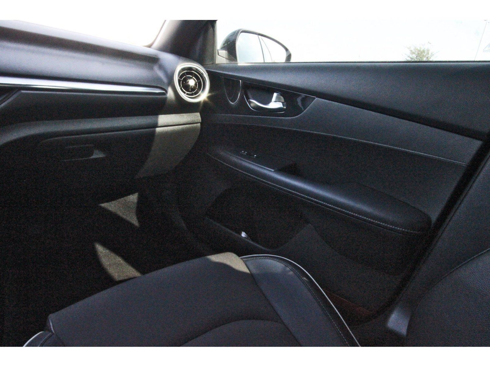 Used 2021 Kia Forte GT-Line w/ GT-Line Premium Package FWD image 13
