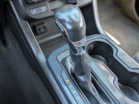 Used 2022 Chevrolet Colorado Z71 w/ Z71 Midnight Edition image 16