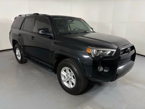 Used 2019 Toyota 4Runner SR5 image 2