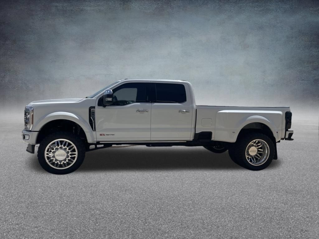 Used 2024 Ford F450 Platinum w/ FX4 Off-Road Package AWD/4WD image 2