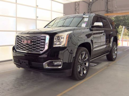 Used 2019 GMC Yukon Denali w/ Denali Ultimate Black Edition AWD/4WD image 5