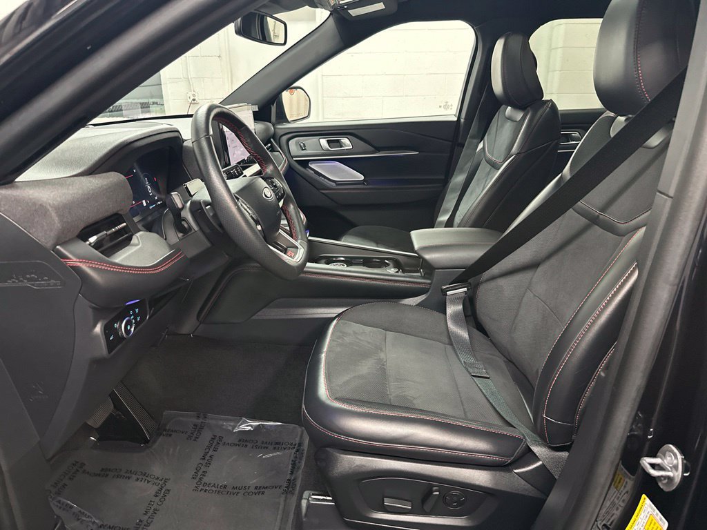 Used 2025 Ford Explorer ST w/ Sun And Sound Package AWD/4WD image 18