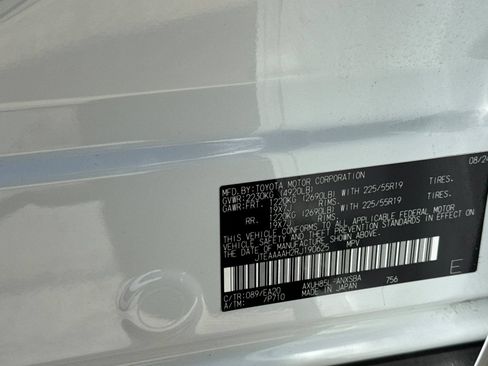 Certified 2024 Toyota Venza Limited AWD/4WD image 36
