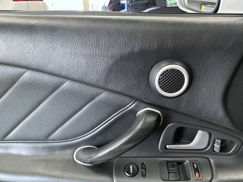 Used 2002 Honda S2000 image 10