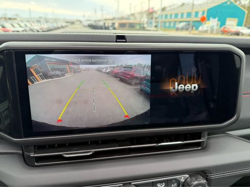 Used 2026 Jeep Wrangler Unlimited Rubicon w/ Xtreme 35 Tire Package image 22