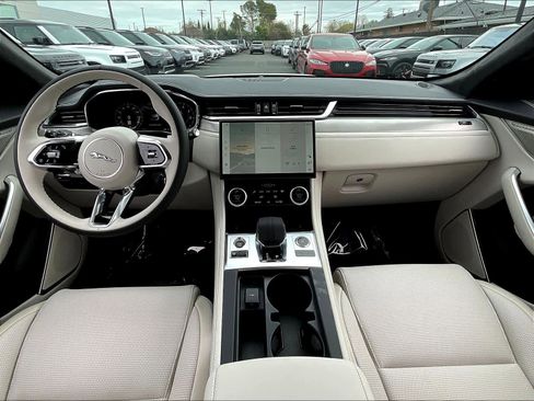 New 2026 Jaguar F-PACE R-Dynamic S image 7