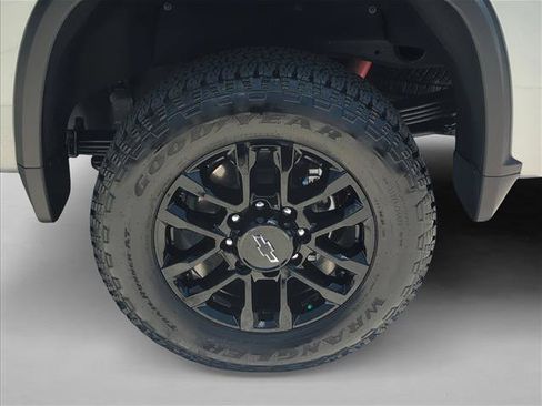 Used 2026 Chevrolet Silverado 2500 LT w/ Trail Boss Package AWD/4WD image 21