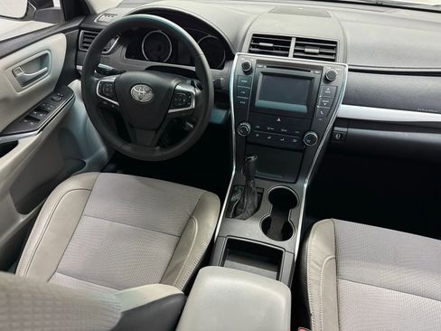 Used 2017 Toyota Camry SE image 30
