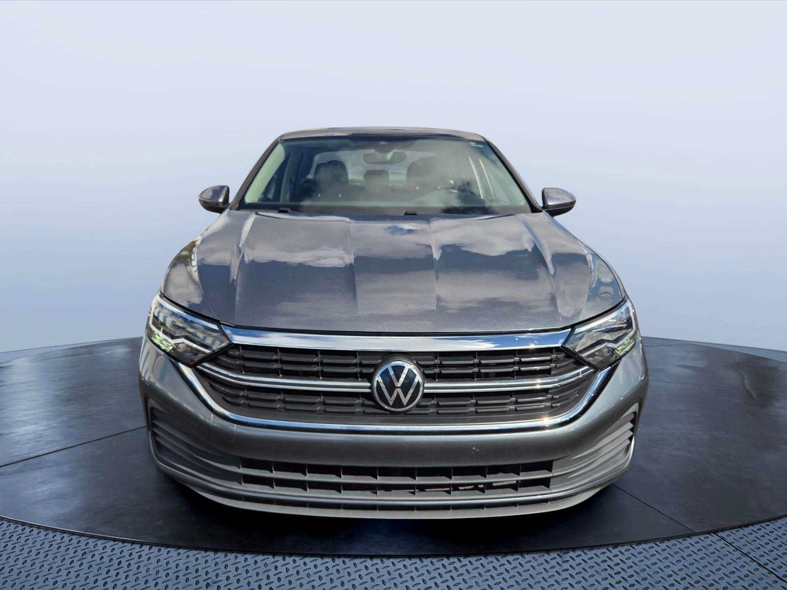 Used 2023 Volkswagen Jetta SE w/ Panoramic Sunroof Package FWD image 8