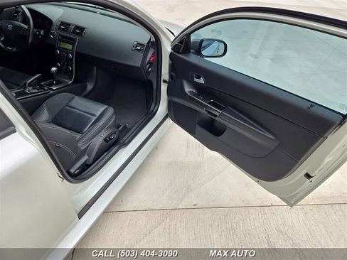 Used 2011 Volvo C30 T5 R-Design image 20