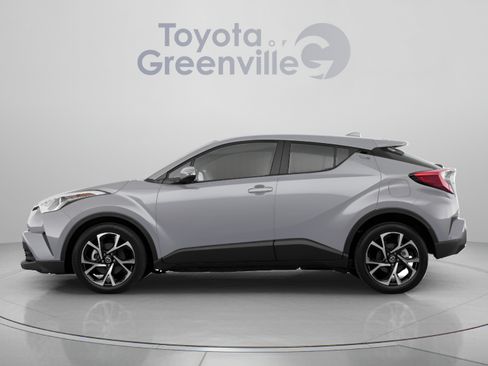 Used 2019 Toyota C-HR LE FWD image 2