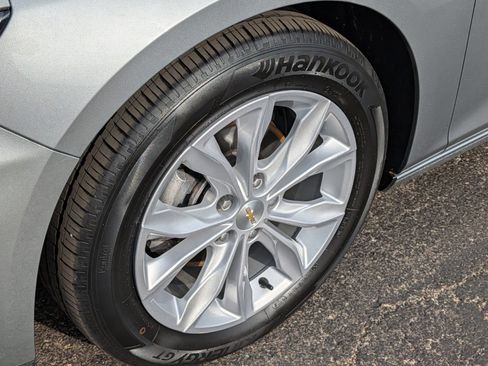 Used 2025 Chevrolet Malibu LT FWD image 15