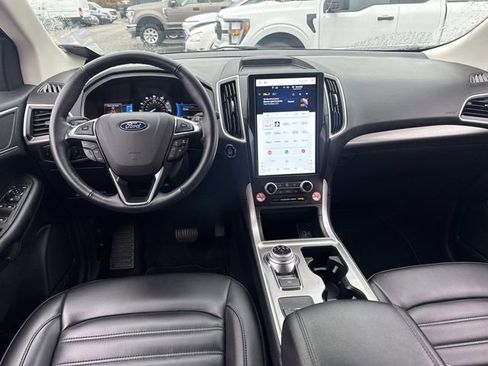 Used 2024 Ford Edge SEL image 17