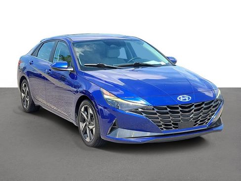 Used 2023 Hyundai Elantra Limited FWD image 2