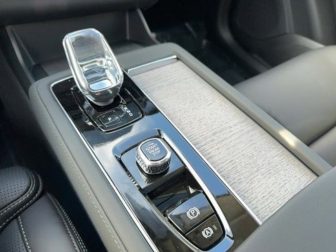 New 2026 Volvo XC90 B6 Ultra image 25