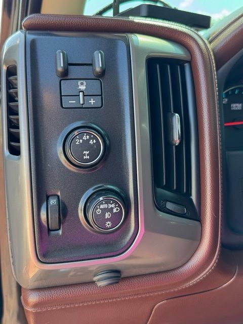 Used 2016 Chevrolet Silverado 3500 High Country w/ Duramax Plus Package AWD/4WD image 21