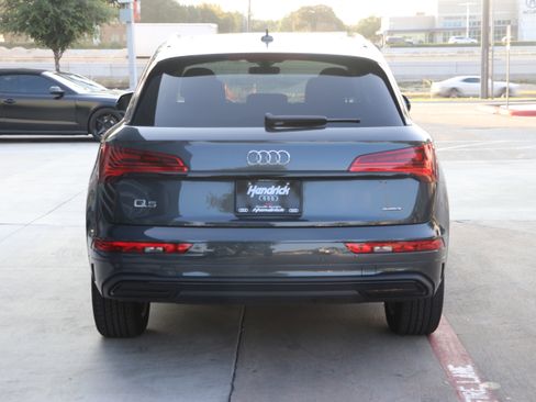 Certified 2025 Audi Q5 2.0T Premium w/ Convenience Plus Package image 12