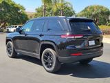 New 2025 Jeep Grand Cherokee Laredo image 4