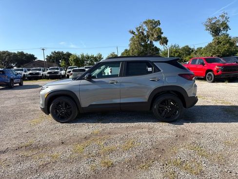 New 2026 Chevrolet TrailBlazer LT w/ Midnight Edition FWD image 5
