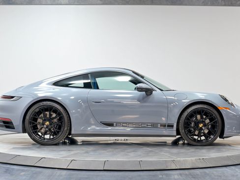 Used 2024 Porsche 911 Carrera image 22