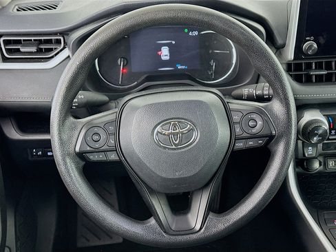 Used 2024 Toyota RAV4 XLE image 18