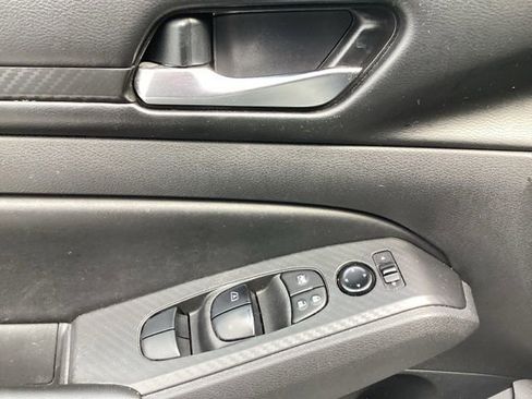 Used 2022 Nissan Altima 2.5 S FWD image 9