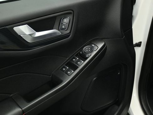 Certified 2024 Ford Escape ST-Line w/ Equipment Group 301A image 10