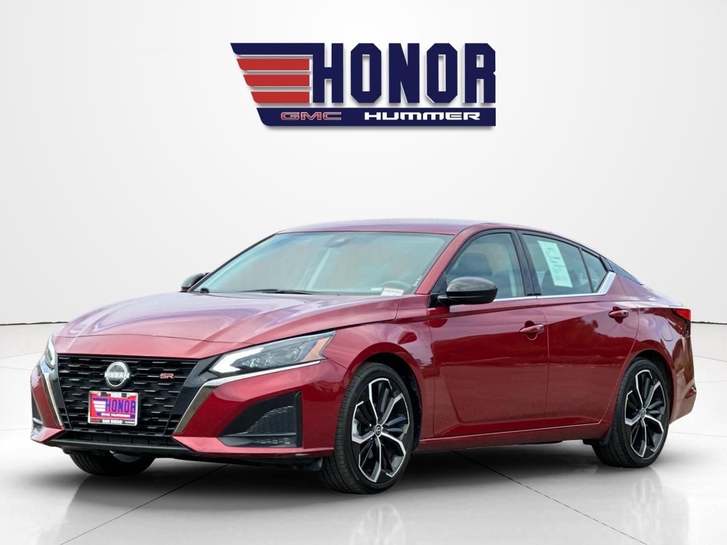 Used 2024 Nissan Altima 2.5 SR FWD image 8