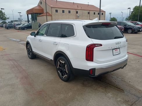 Used 2025 Kia Telluride S FWD image 8