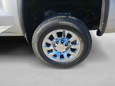 Used 2019 GMC Sierra 2500 Denali w/ Duramax Plus Package image 9