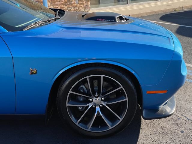 Used 2016 Dodge Challenger R/T Scat Pack RWD image 21