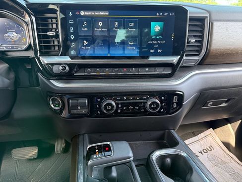 Used 2025 Chevrolet Silverado 1500 High Country w/ Midnight Edition AWD/4WD image 31