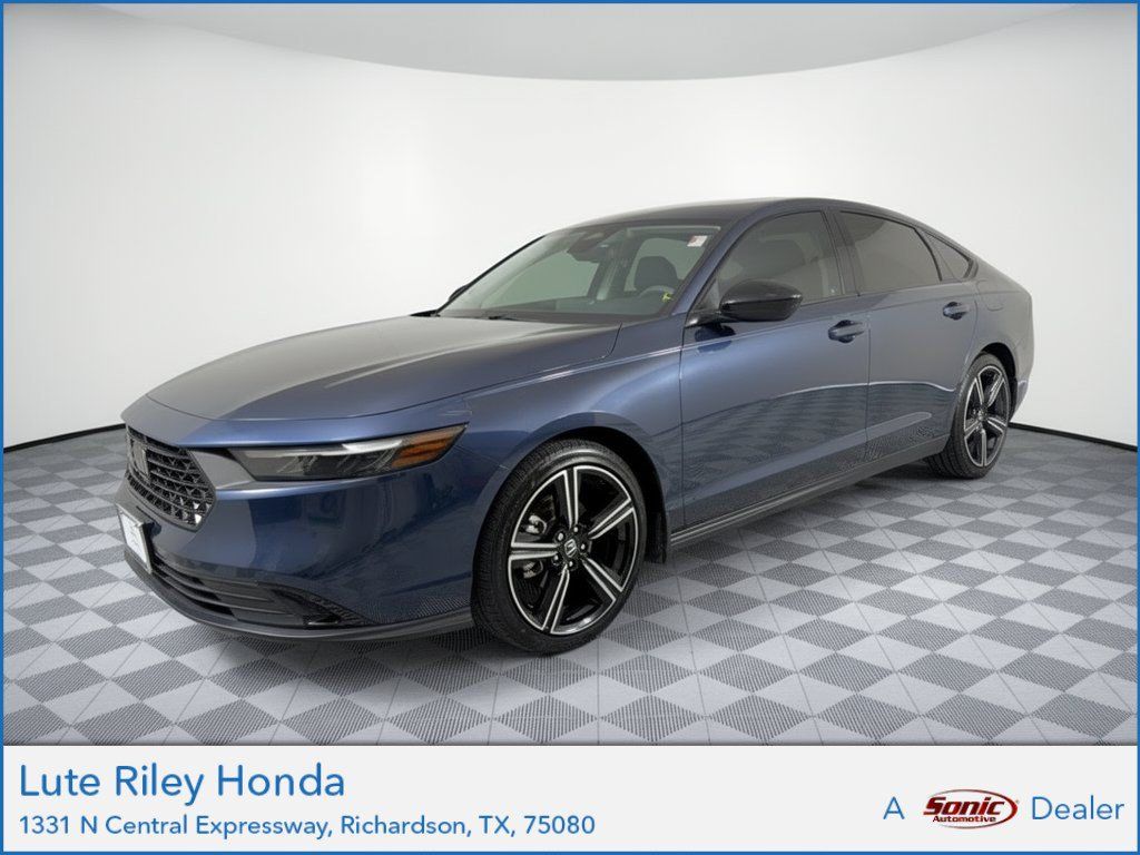 Used 2025 Honda Accord SE image 1
