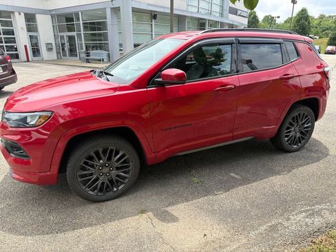 Used 2022 Jeep Compass Limited AWD/4WD image 3