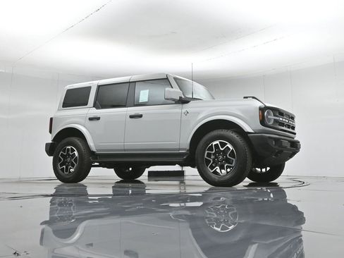 New 2026 Ford Bronco Outer Banks AWD/4WD image 50