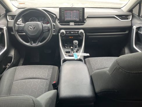Used 2021 Toyota RAV4 XLE image 25