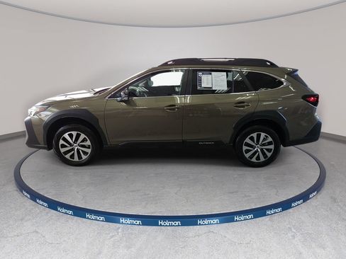 Used 2024 Subaru Outback Premium w/ Popular Package #1A AWD/4WD image 9