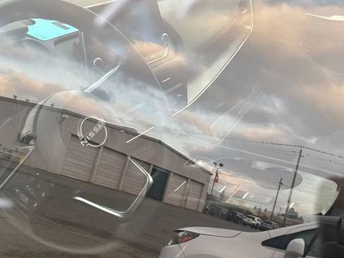 Used 2023 Nissan Rogue SV image 10