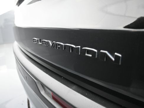 Certified 2025 GMC Acadia Elevation image 43