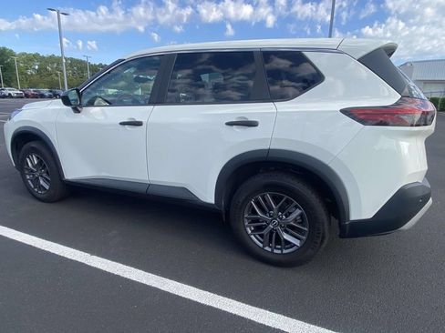 Used 2023 Nissan Rogue S FWD image 5