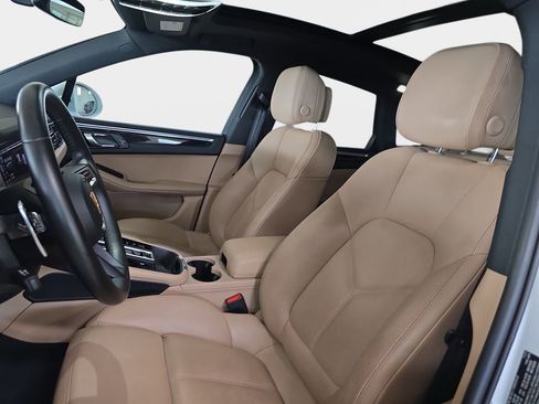Used 2022 Porsche Macan AWD/4WD image 17