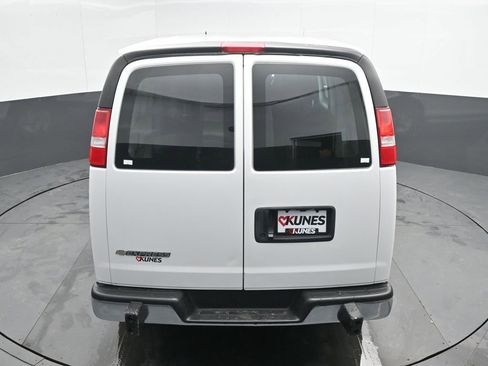 Used 2023 Chevrolet Express 2500 w/ Driver Convenience Package image 27