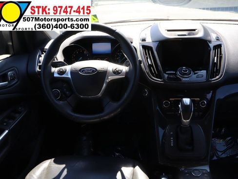 Used 2015 Ford Escape Titanium w/ Equipment Group 301A AWD/4WD image 19